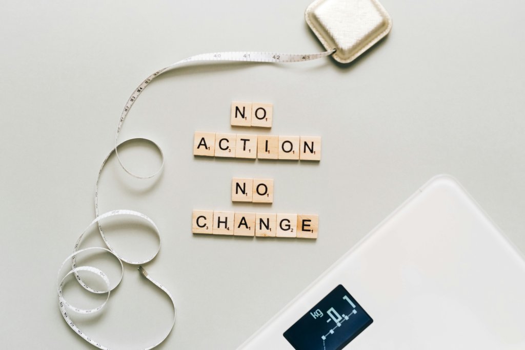 Weight-centric vs weight-inclusive language